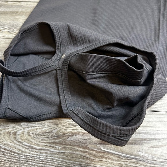 ❌SOLD❌ Lululemon Ebb To Street Tank Top Ribbed Heathered Black size 10 or medium - Picture 3 of 9